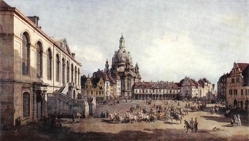BELLOTTO, Bernardo New Market Square in Dresden from the Jdenhof
